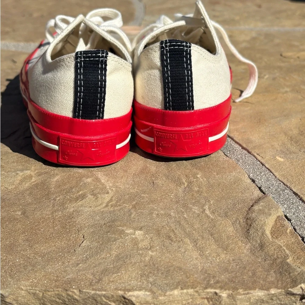 Super cute hard to find Converse - Picture 5 of 5